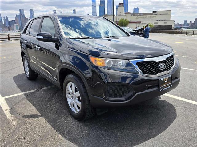 $9995 : 2013 KIA SORENTO image 3