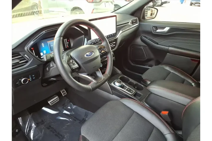 $24897 : Ford Escape 2023 ST-Line 4dr image 9