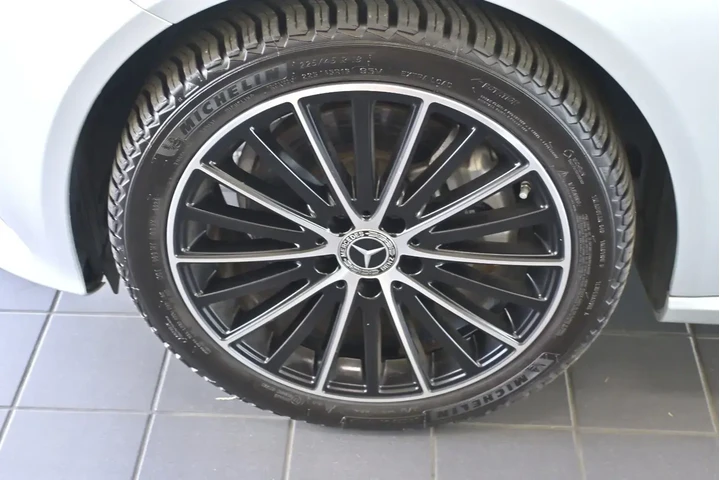 $28920 : Mercedes-Benz C-Class 2021 A image 10