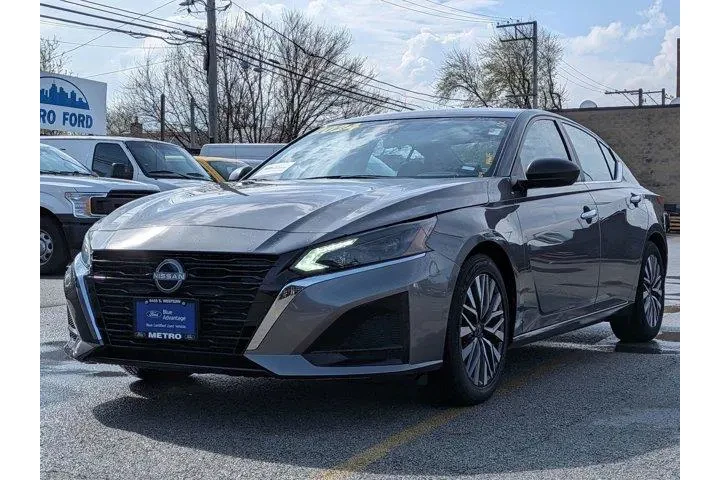 $17999 : Nissan Altima 2024 2.5 SV 4d image 8