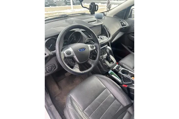 $10915 : Ford Escape 2014 AWD Titaniu image 3