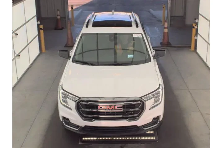 $26993 : GMC Terrain 2023 AWD AT4 4dr image 2