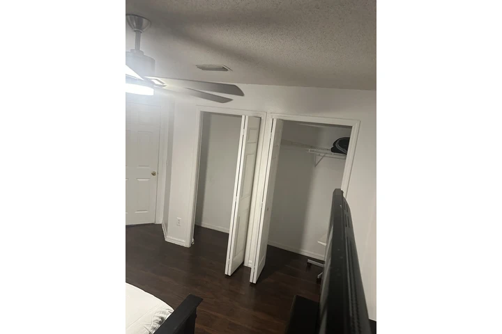 $725 : Renta Recamara image 4