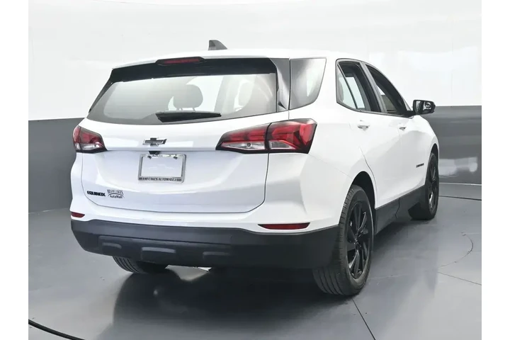 $16994 : Chevrolet Equinox 2024 LS 4d image 5