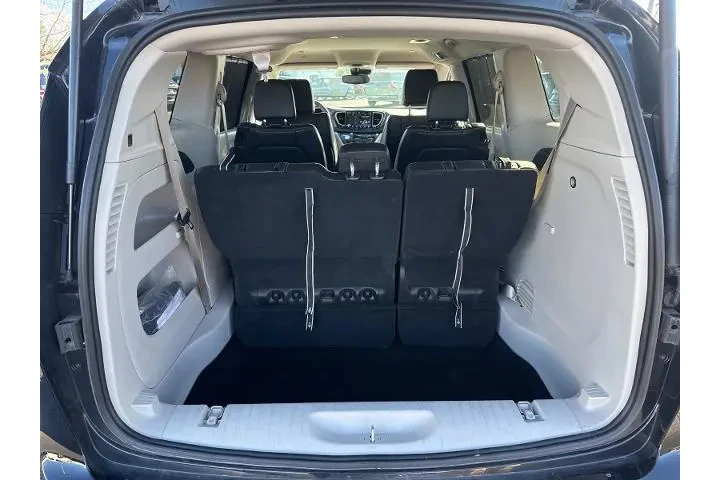 $28950 : Chrysler Pacifica 2024 Touri image 8