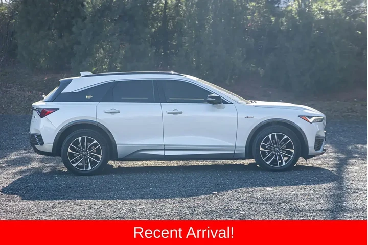 $29595 : Acura ZDX 2024 AWD A-SPEC 4d image 10
