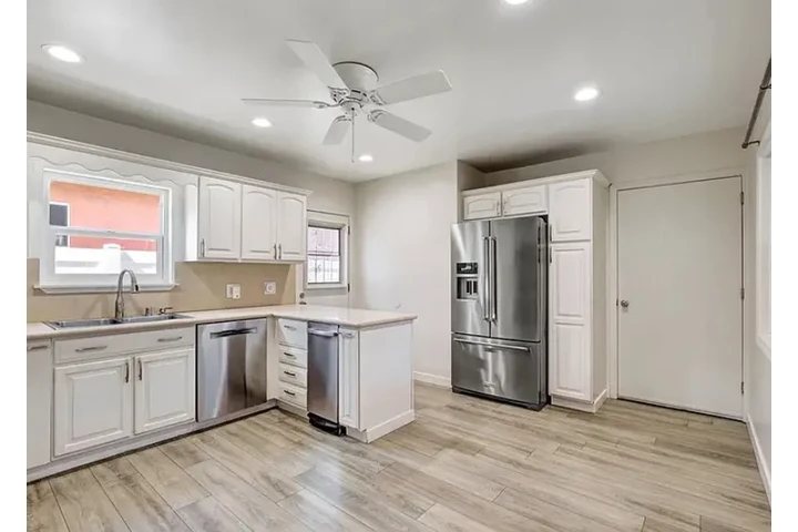 $2950 : Beautifully updated 3-bedroom image 1