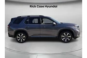 $38478 : Honda Pilot 2023 AWD Touring thumbnail