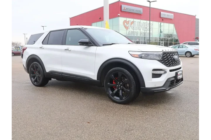 $29877 : Ford Explorer 2021 AWD ST 4d image 2