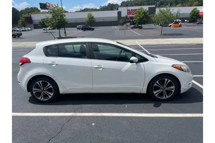$13500 : 2016 Forte5 LX image 8
