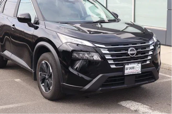 $23133 : Nissan Rogue 2025 AWD SV 4dr image 3