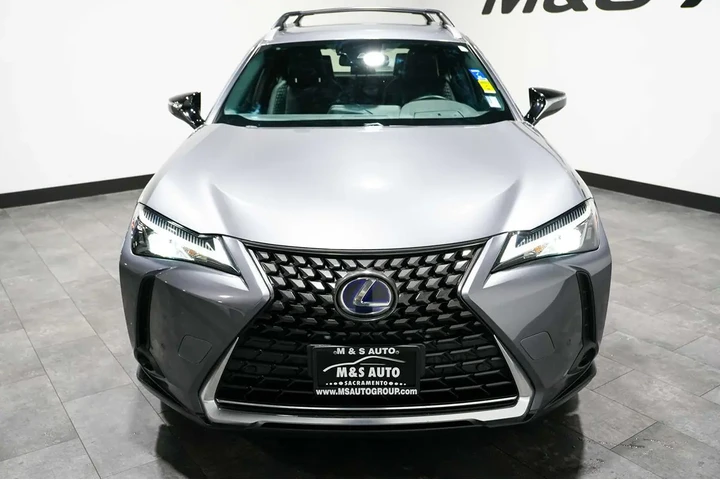 $26595 : 2021 UX 250h image 8