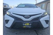 $17995 : 2018 Camry SE thumbnail