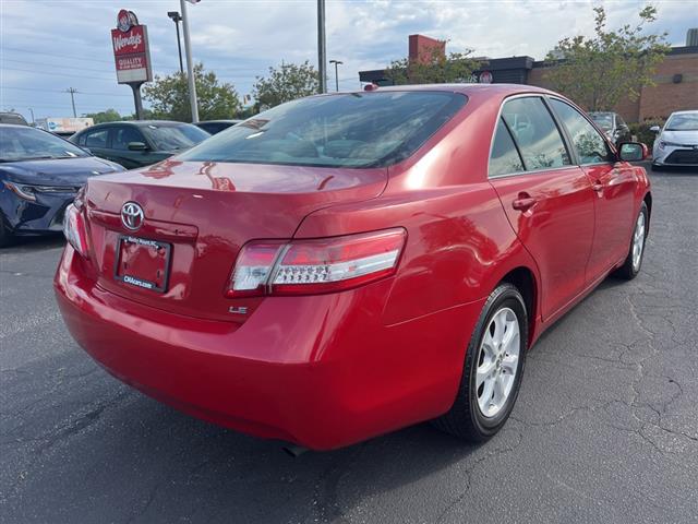 $8995 : PRE-OWNED 2011 TOYOTA CAMRY LE image 7