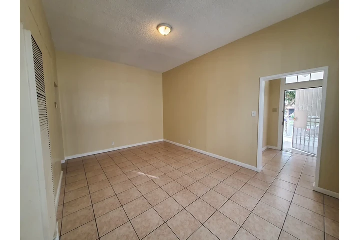 $2750 : Apartamento de 3 recamaras image 4