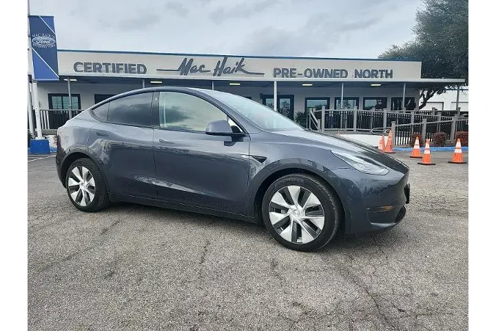 $25997 : Tesla Model Y 2021 AWD Long image 1