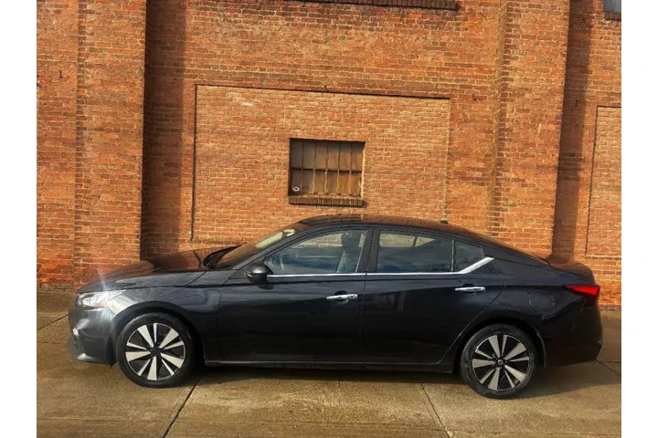 $13000 : 2021 Altima 2.5 SV image 4