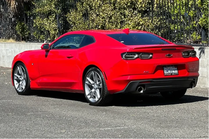 Chevrolet Camaro 2022 LT 2dr image 5