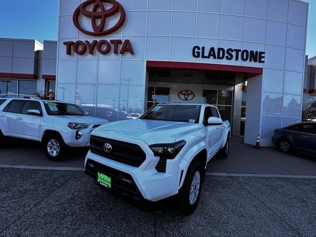 $45944 : 2024 Tacoma SR5 image 1