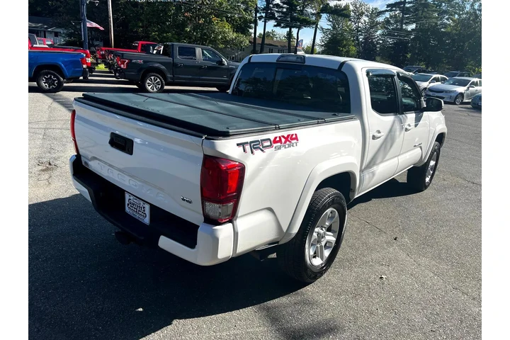 $27900 : Toyota Tacoma 2017 4x4 TRD S image 4