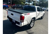 $27900 : Toyota Tacoma 2017 4x4 TRD S thumbnail