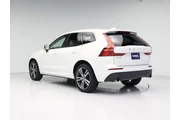 $24998 : Volvo XC60 2021 T5 Momentum thumbnail