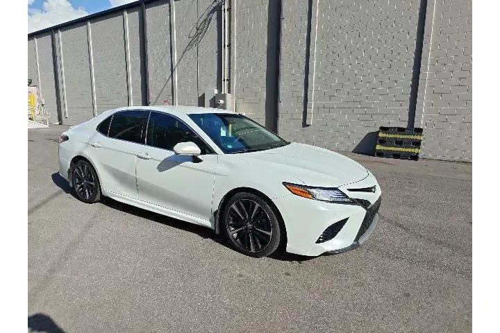 $15990 : Toyota Camry 2018 XSE 4dr Se image 1