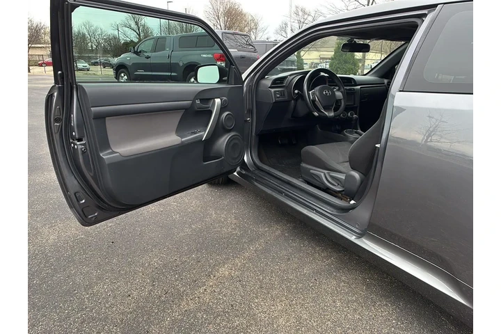 $12000 : 2011 tC image 2