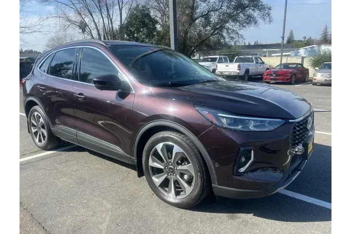 $28988 : Ford Escape Hybrid 2023 Plat image 1