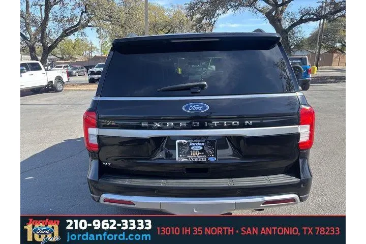 $38874 : Ford Expedition 2024 4x2 XLT image 5