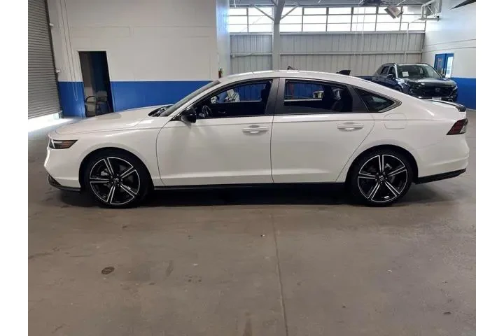 $31878 : Honda Accord Hybrid 2025 Spo image 6