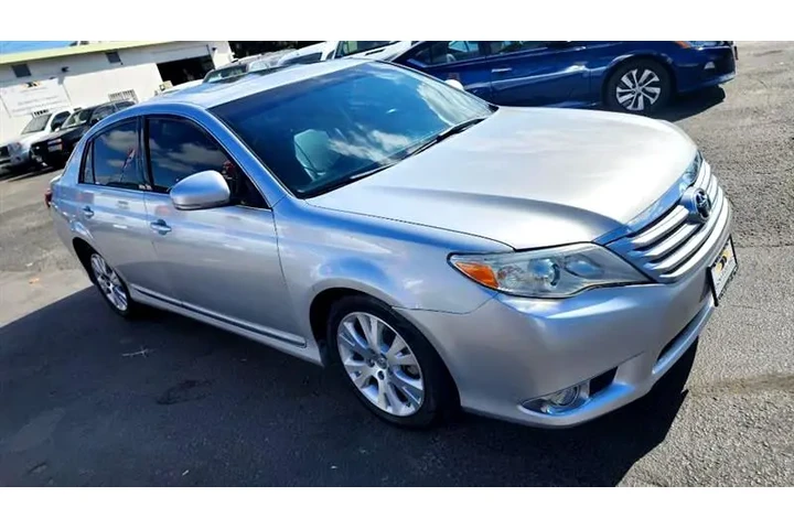 $9999 : 2011 Avalon image 3