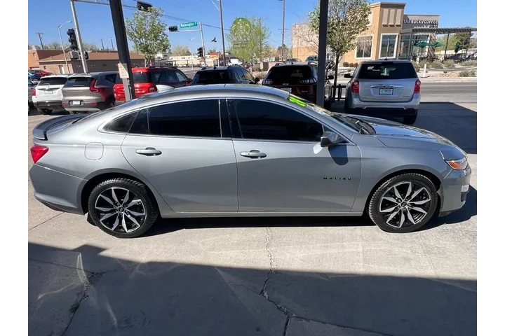 2024 Malibu RS image 4