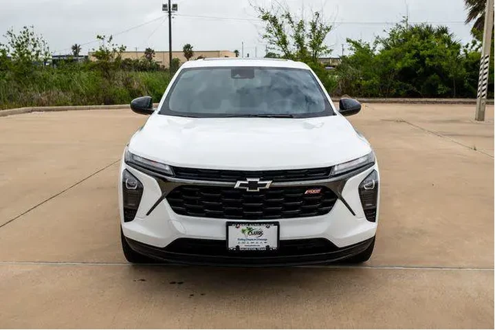 $21905 : Chevrolet Trax 2024 RS 4dr C image 2