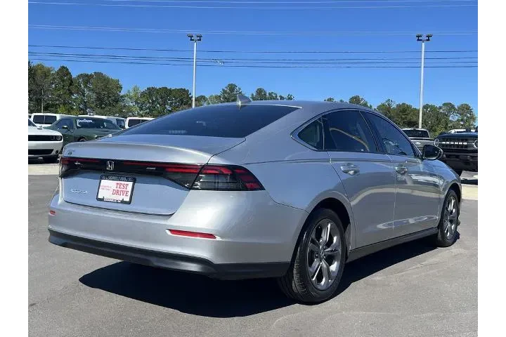 $25994 : Honda Accord 2024 EX 4dr Sed image 4