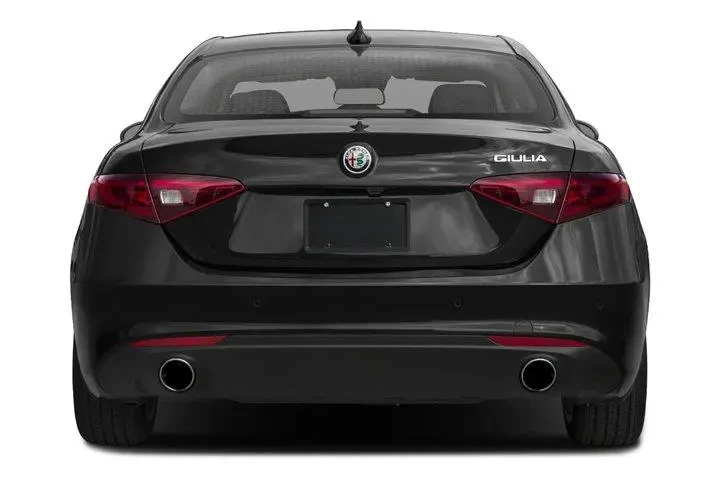 $11990 : Alfa Romeo Giulia 2017 Ti 4d image 8