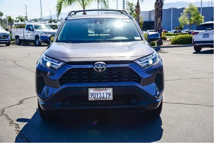 $26695 : Toyota RAV4 2022 XLE 4dr SUV image 2