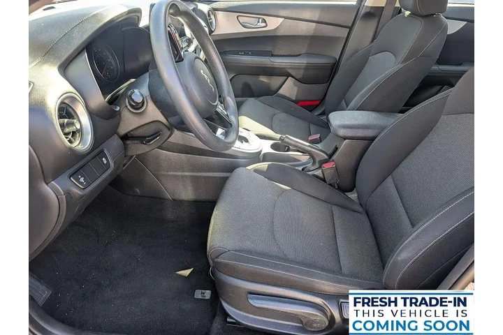 $18327 : Kia Forte 2023 LXS 4dr Sedan image 9