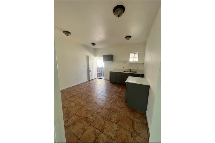 $1 : SE RENTA 1 Recamara!!! image 9