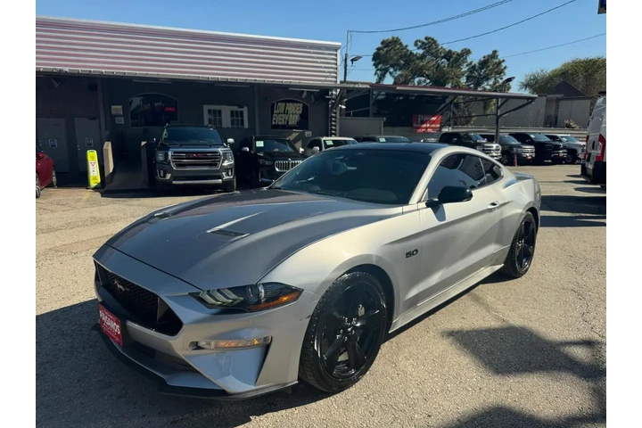 2022 Mustang GT Premium Coupe image 1