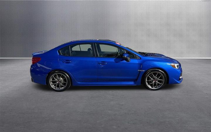 $25955 : 2016 WRX STi Limited image 8