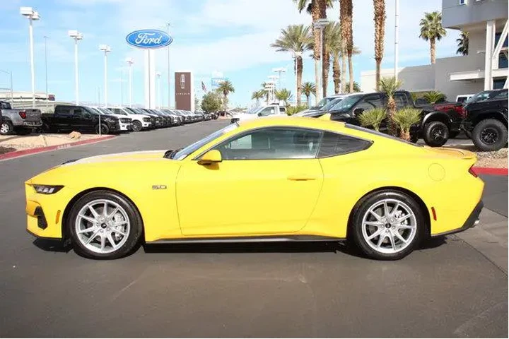 $39832 : Ford Mustang 2024 GT 2dr Fas image 4