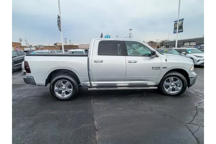 $23931 : Ram 1500 2017 4x4 SLT 4dr Cr image 9