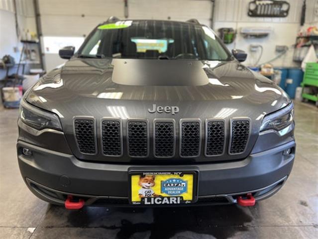 $26900 : 2021 Cherokee Trailhawk image 2