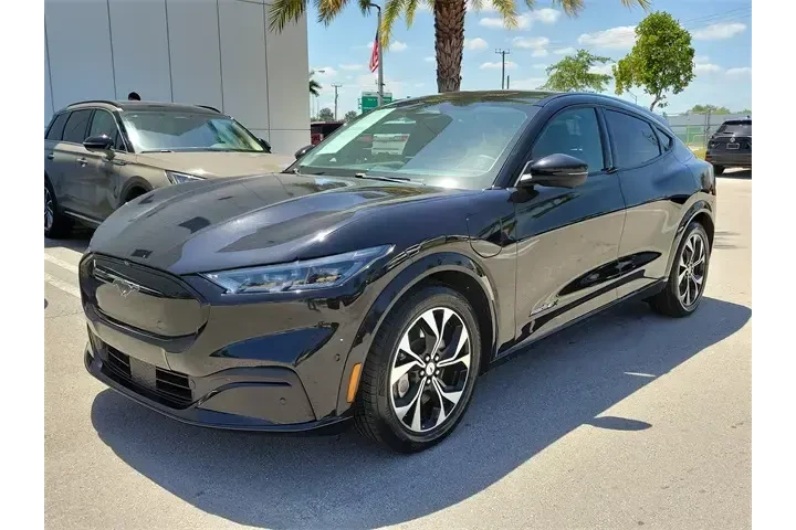$28990 : Ford Mustang Mach-E 2022 Pre image 3