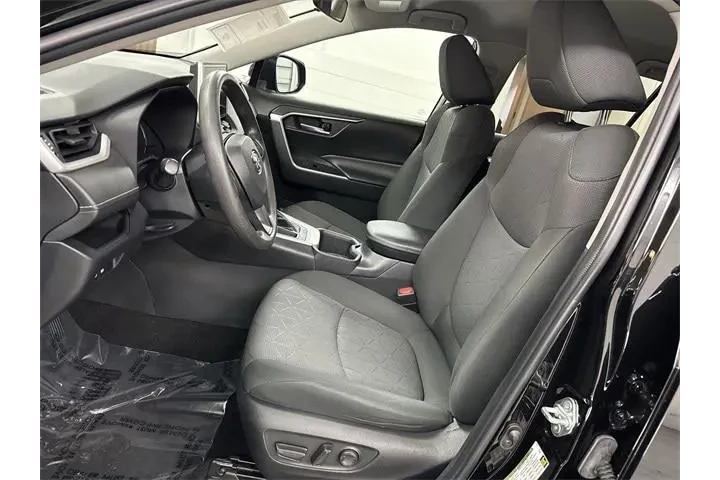 $22900 : Toyota RAV4 2023 XLE 4dr SUV image 3