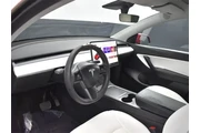 $23984 : Tesla Model Y 2021 AWD Long thumbnail