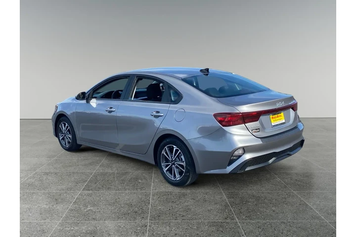 $22857 : Kia Forte 2023 image 3