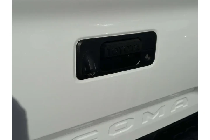 $38575 : Toyota Tacoma 2023 4x2 TRD S image 6