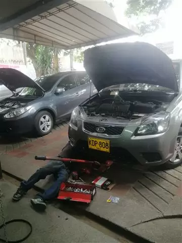 Taller de mecanica automotriz image 2